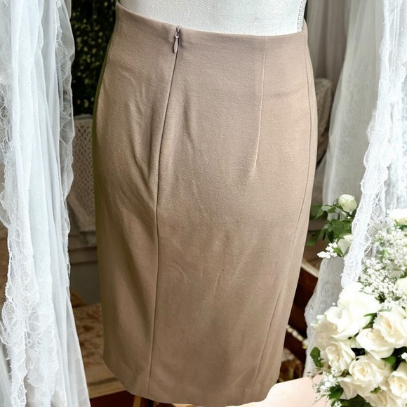 MM Lafleur ‘The Greenpoint Skirt’ in “Russett” Taupe Size +1 = 1X - Picture 9 of 16